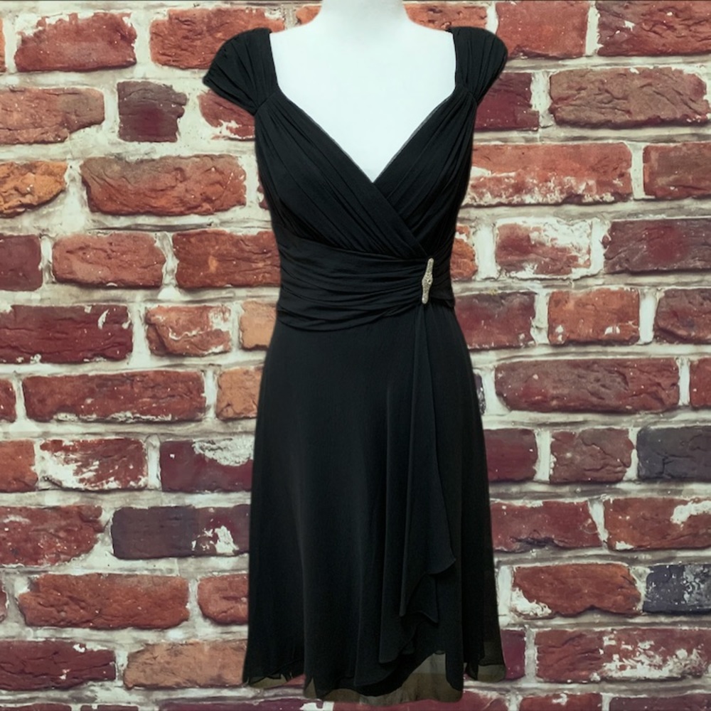 MAGGY LONDON 100% SILK BLACK COCKTAIL DRESS